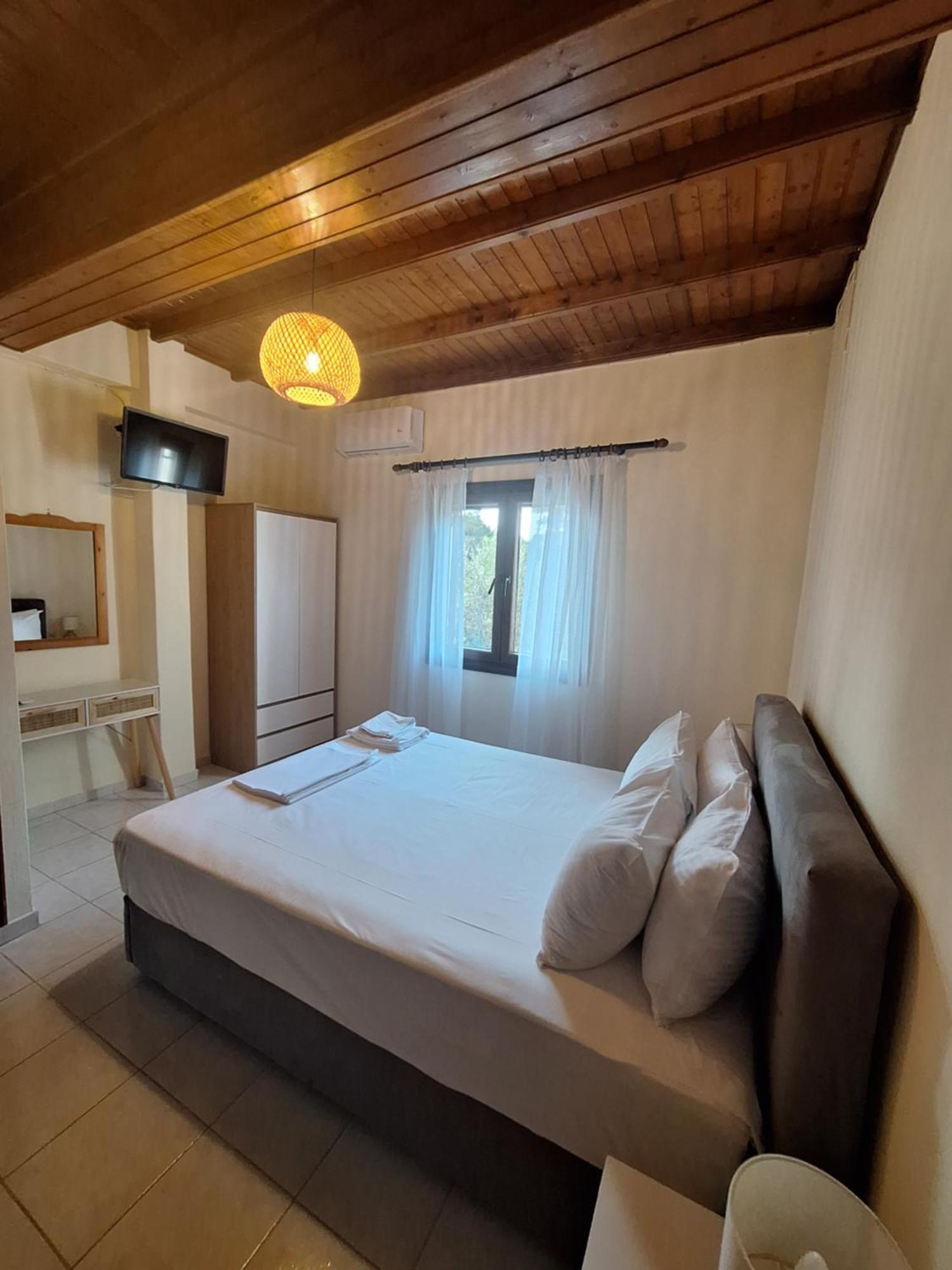 Areti Apartment Afra Экстерьер фото