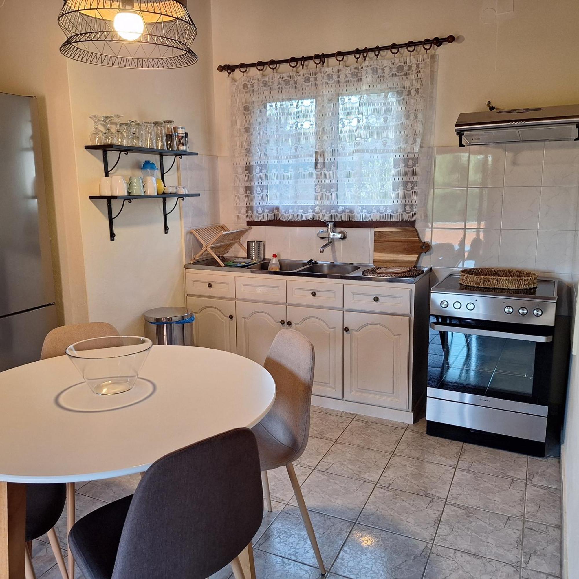 Areti Apartment Afra Экстерьер фото